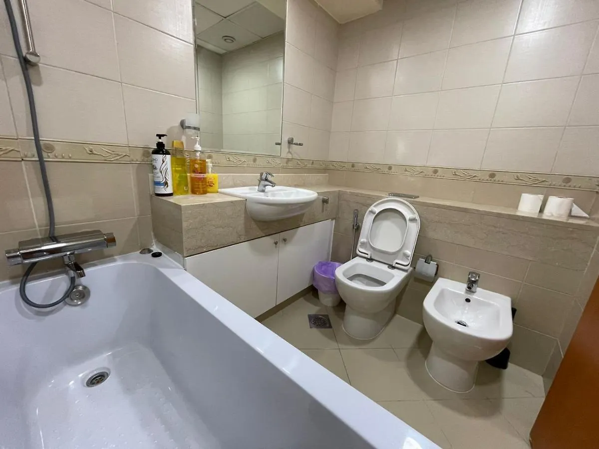 Metro Premium Location Lovely 2 Bedroom In Jlt Ντουμπάι Διαμέρισμα